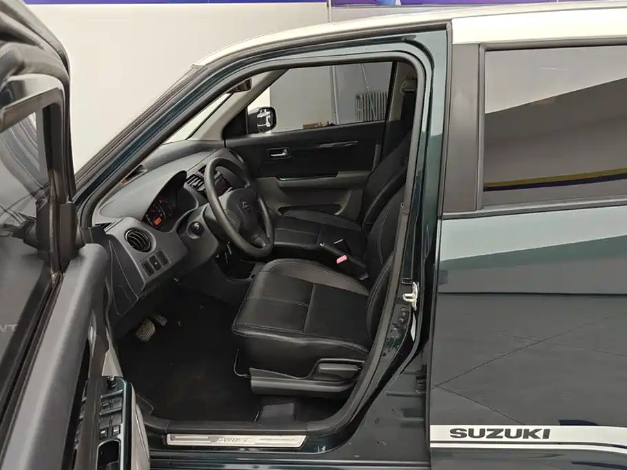 Suzuki Swift — фото 9