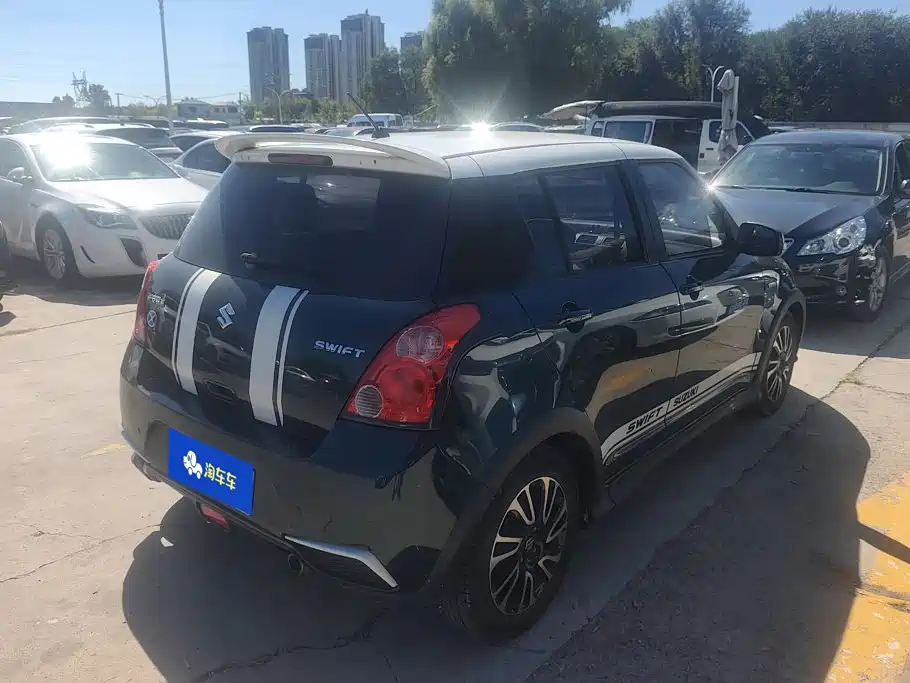 Suzuki Swift — фото 3