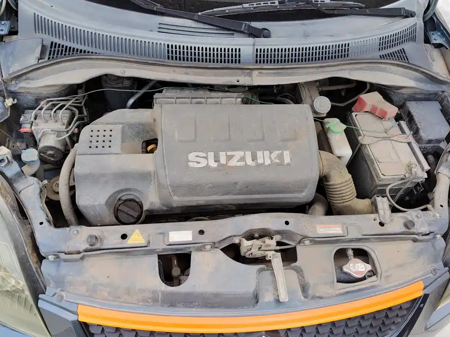 Suzuki Swift — фото 10