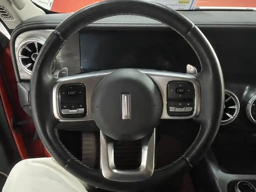 Tank Tank 300 — фото 4