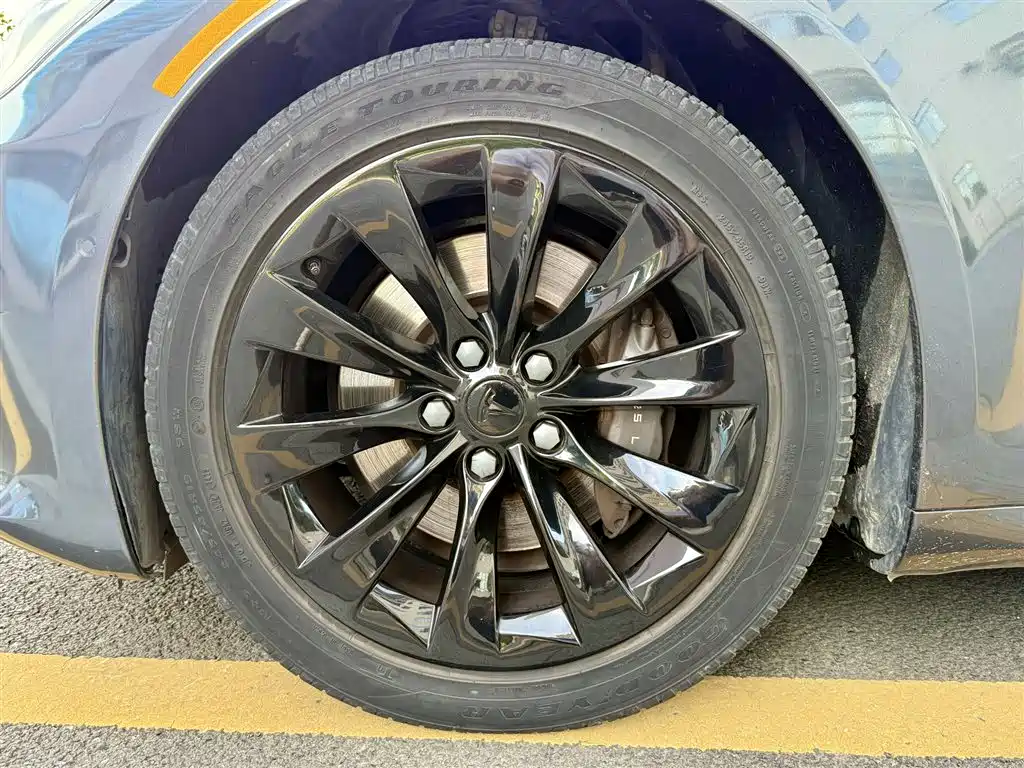 Tesla Model S — фото 29