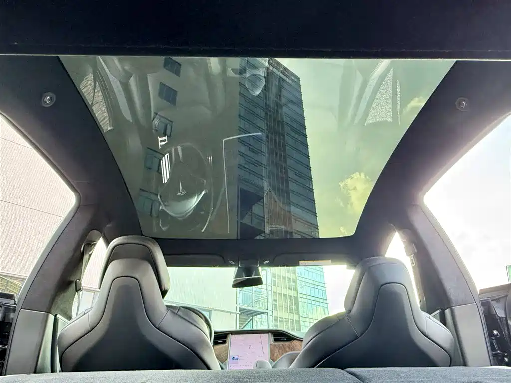 Tesla Model S — фото 8