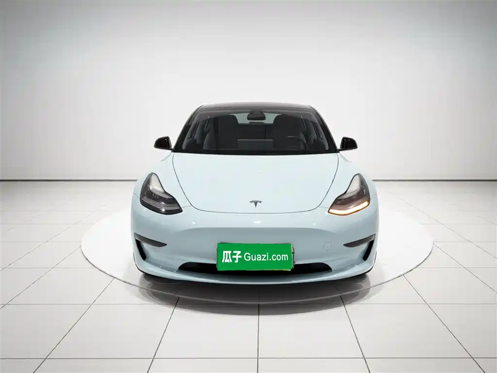 Tesla Model 3 — фото 3