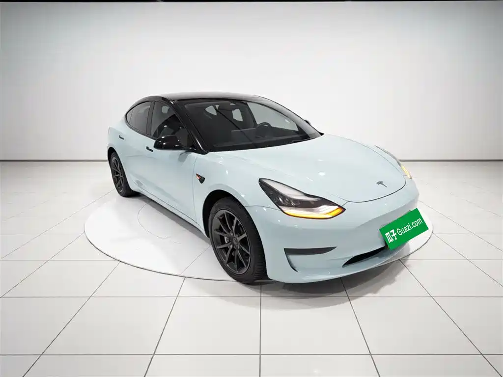 Tesla Model 3 — фото 4