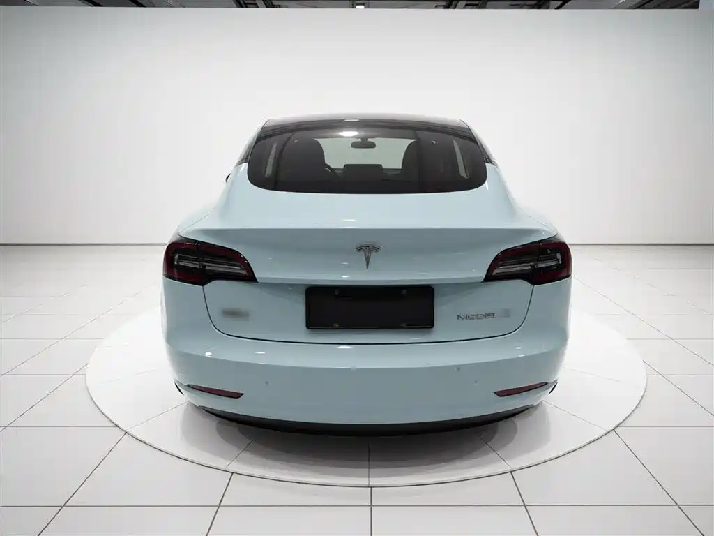 Tesla Model 3 — фото 6