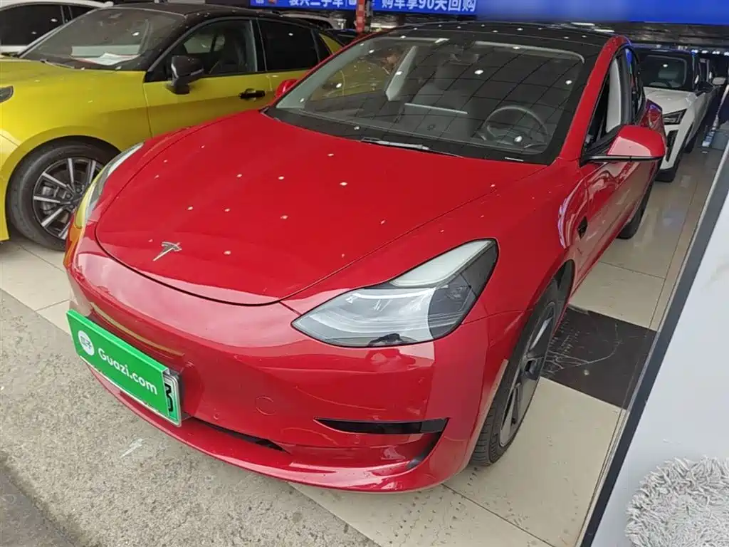Tesla Model 3 — фото 2