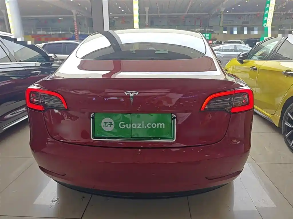 Tesla Model 3 — фото 6