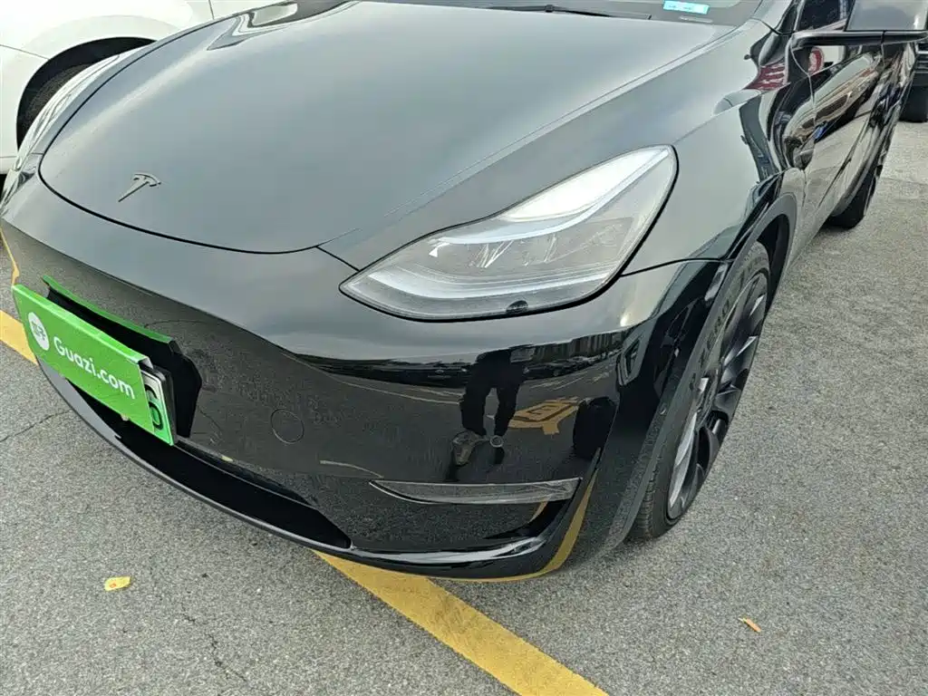 Tesla Model Y — фото 24