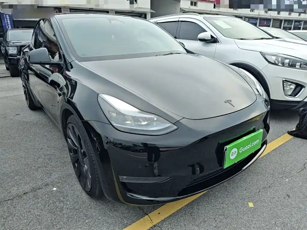 Tesla Model Y — фото 4