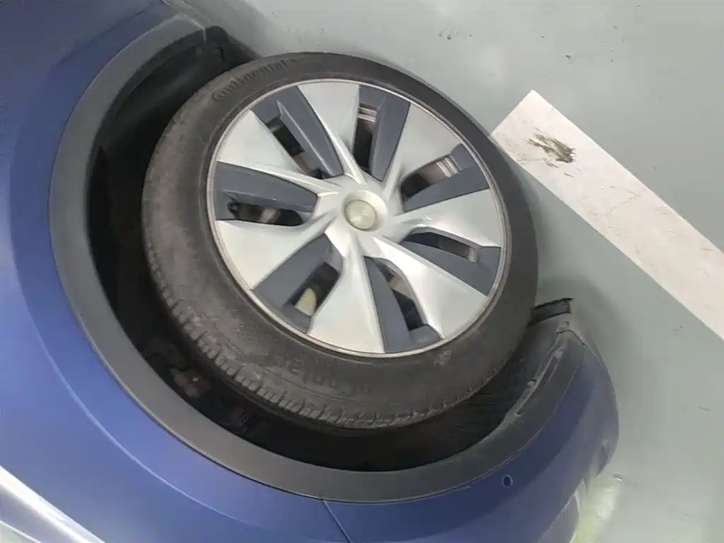 Tesla Model Y — фото 23