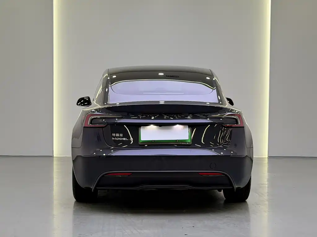 Tesla Model 3 — фото 5