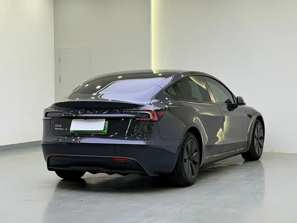 Tesla Model 3 — фото 6