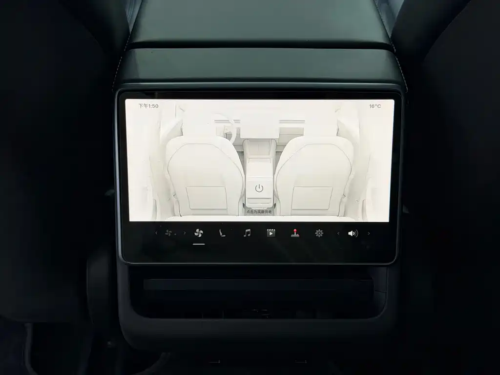 Tesla Model 3 — фото 9