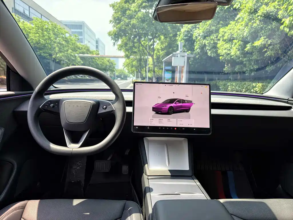 Tesla Model 3 — фото 11