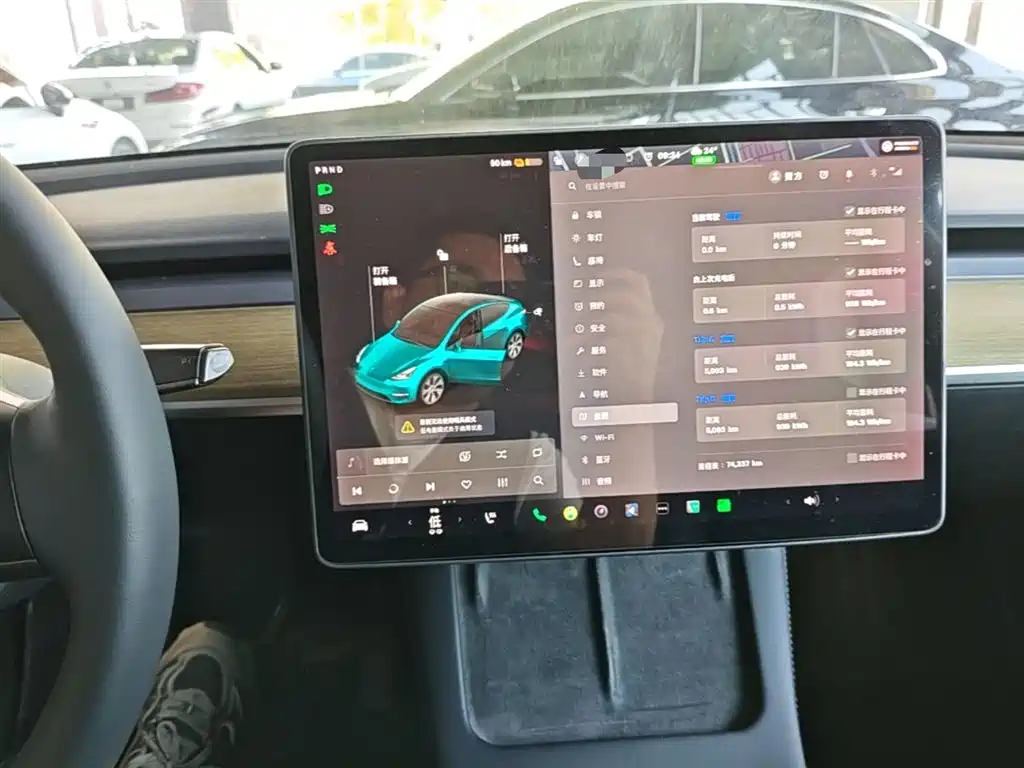Tesla Model Y — фото 13