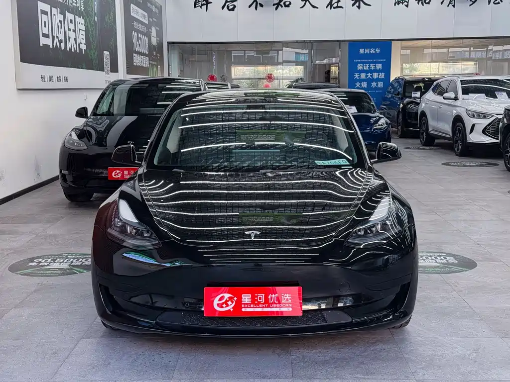 Tesla Model 3 — фото 2
