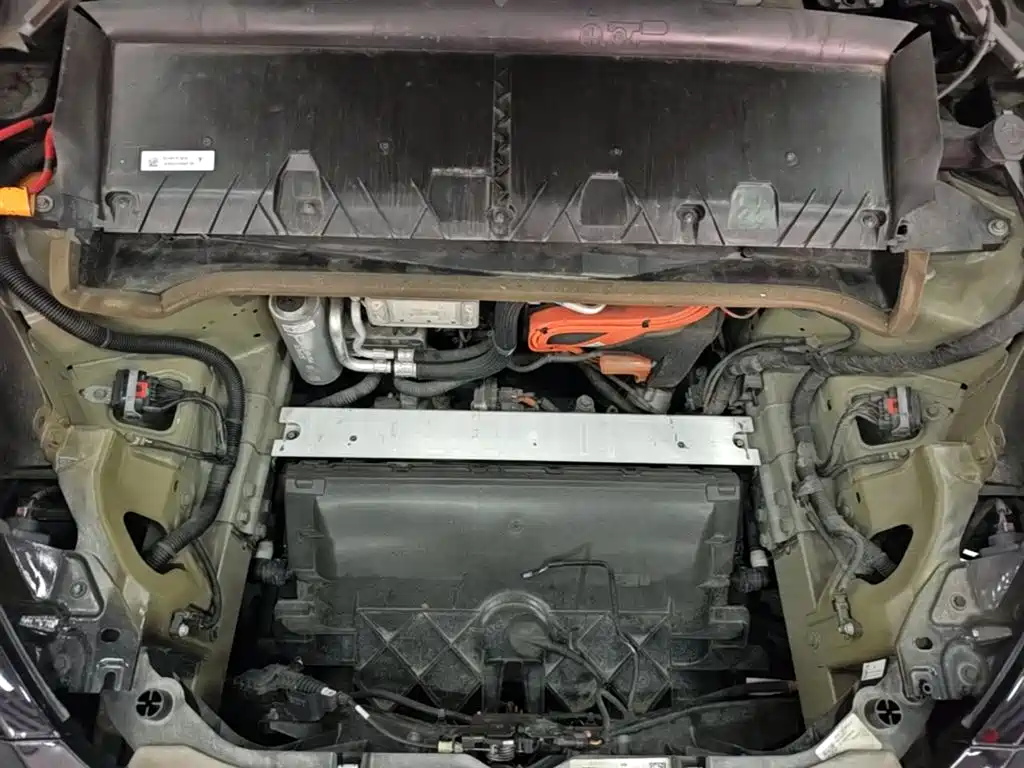 Tesla Model Y — фото 20