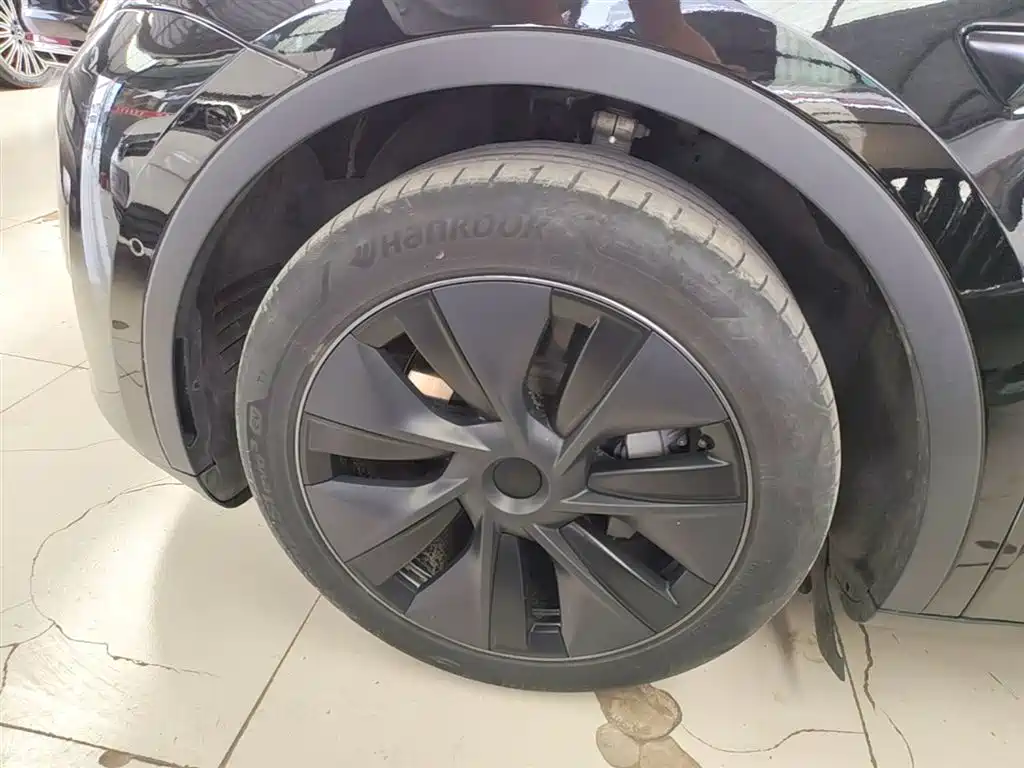 Tesla Model Y — фото 23
