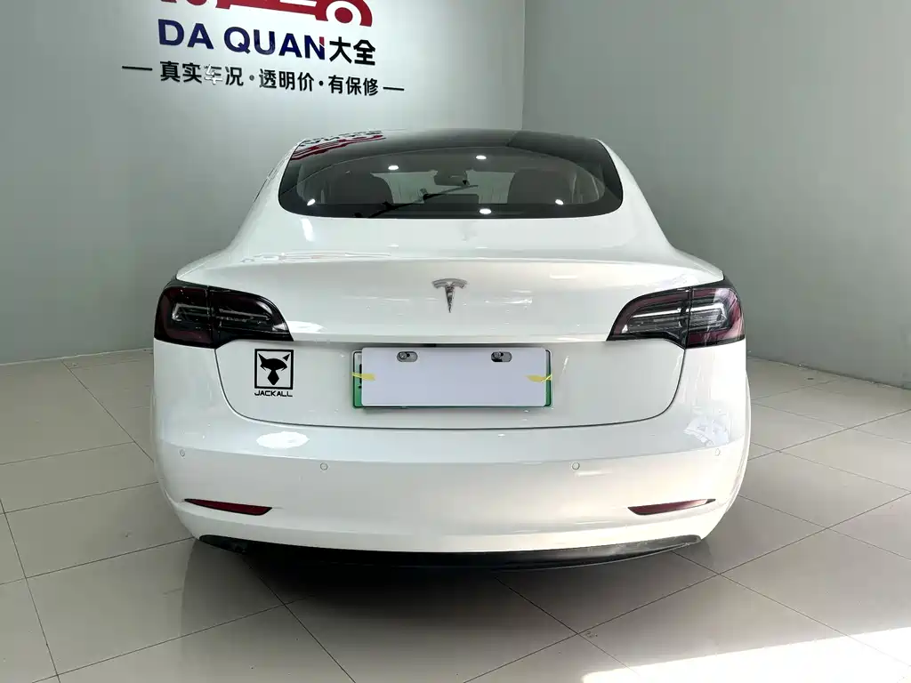 Tesla Model 3 — фото 13