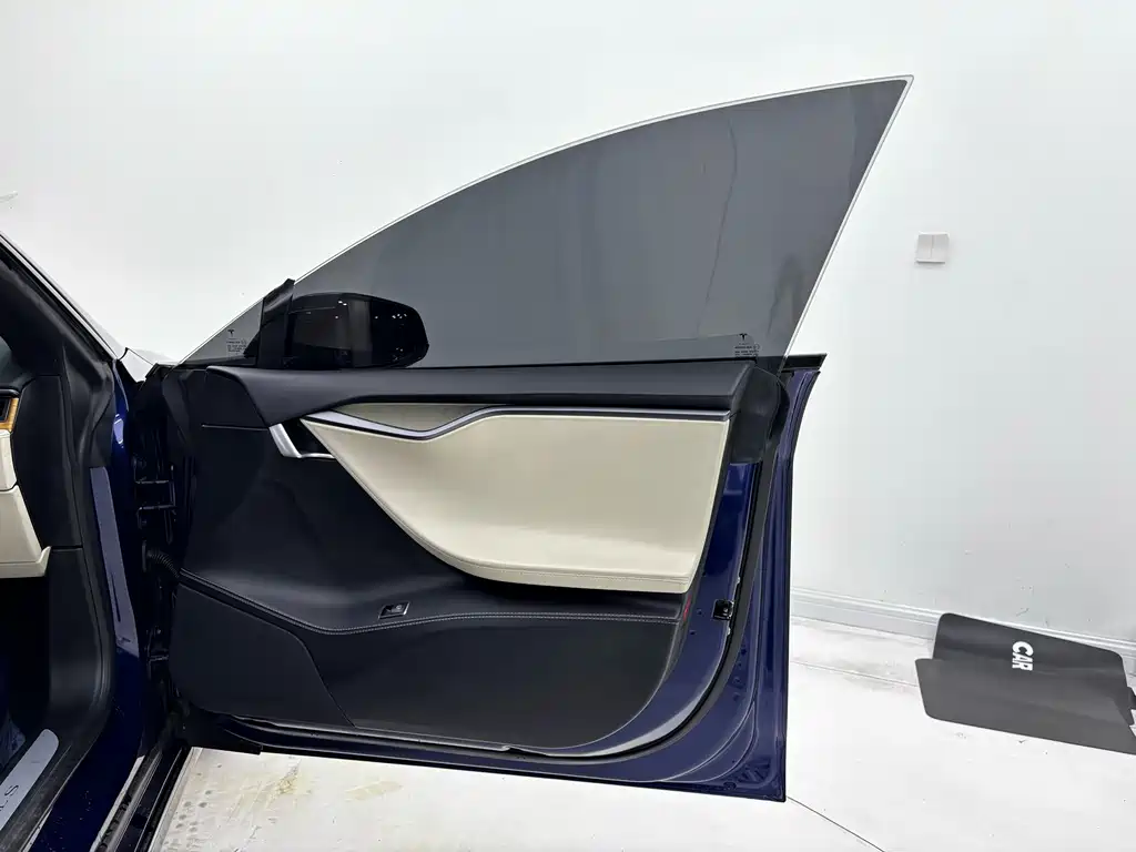 Tesla Model S — фото 20