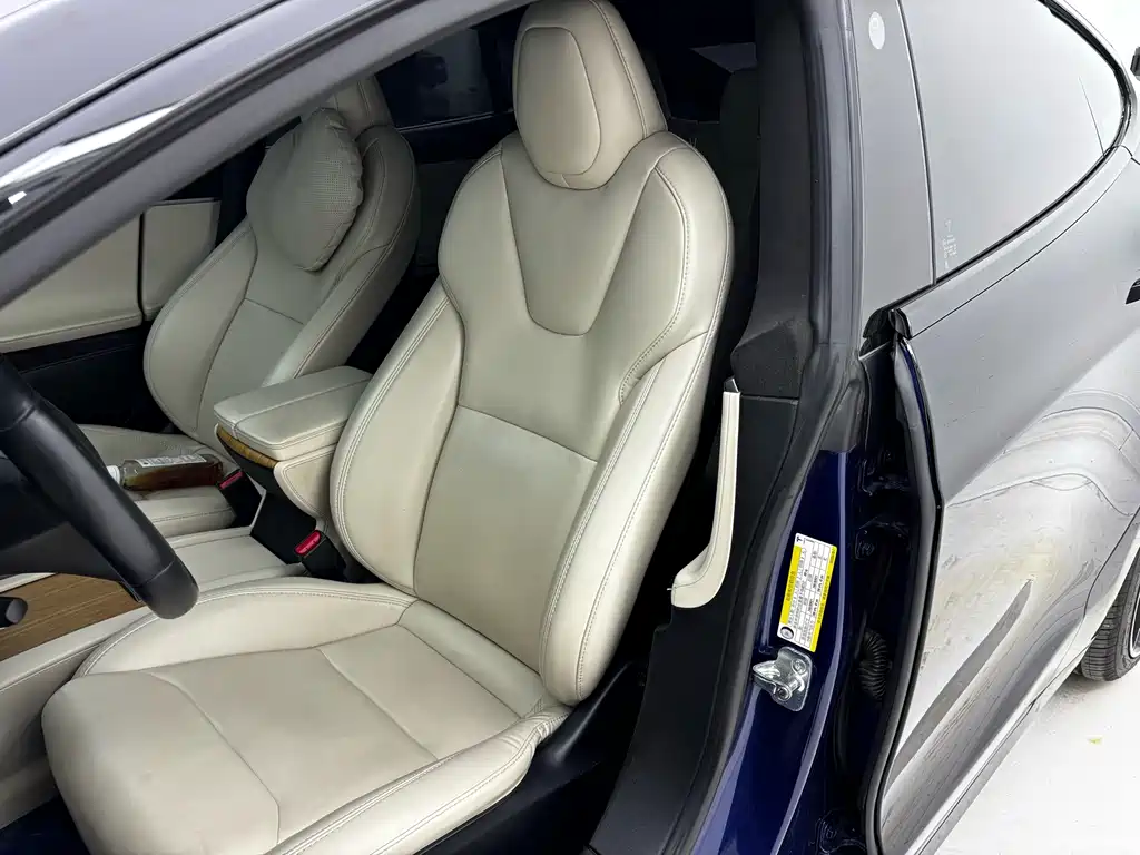 Tesla Model S — фото 10