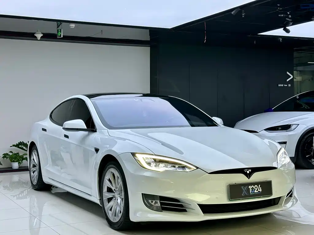 Tesla Model S — фото 3