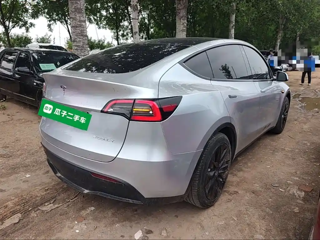 Tesla Model Y — фото 7