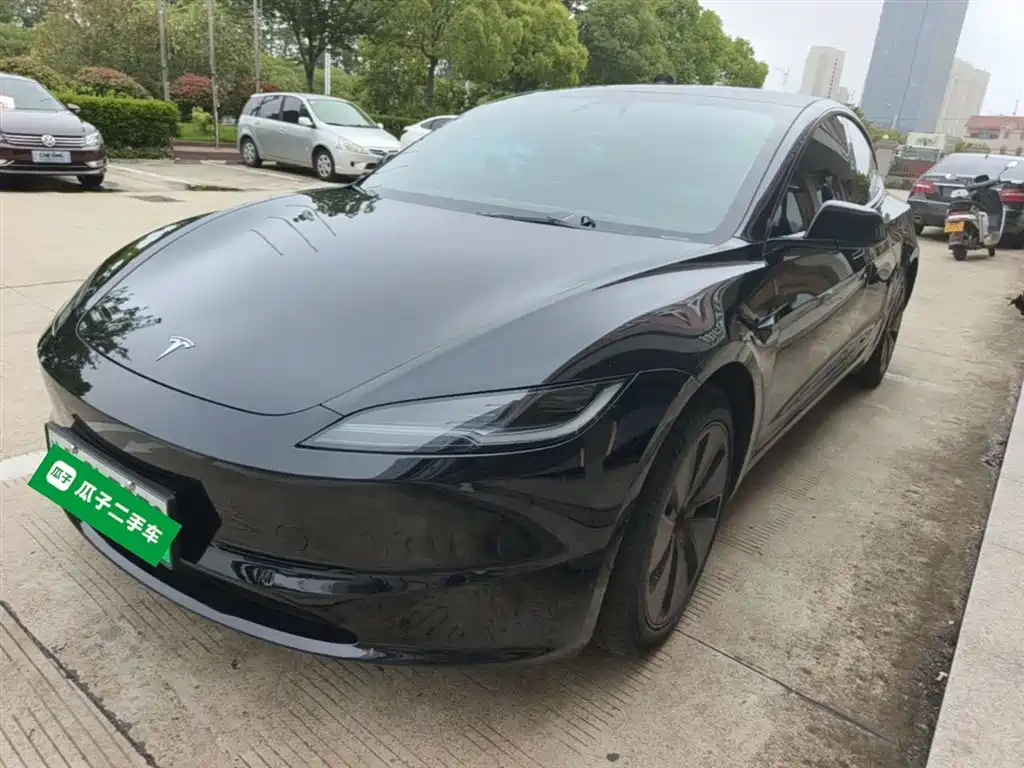 Tesla Model 3 — фото 2