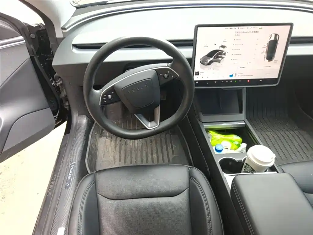 Tesla Model 3 — фото 11