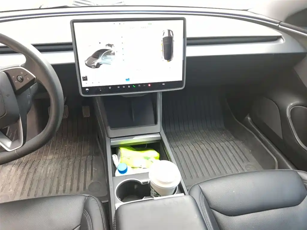 Tesla Model 3 — фото 13