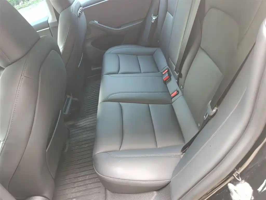 Tesla Model 3 — фото 17