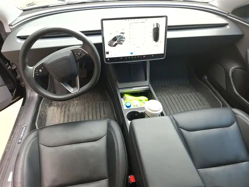 Tesla Model 3 — фото 10