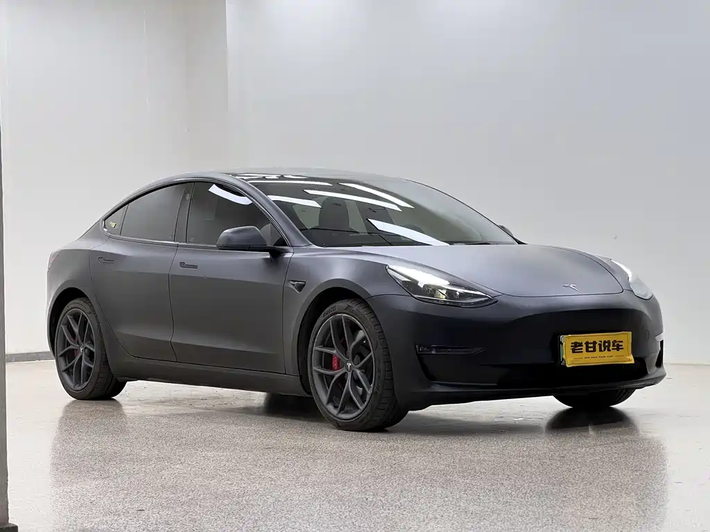 Tesla Model 3 — фото 3