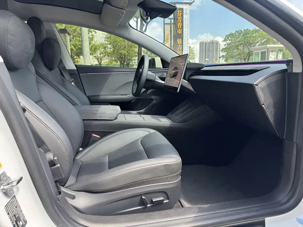 Tesla Model 3 — фото 10