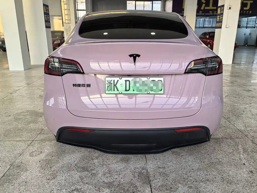 Tesla Model Y — фото 4
