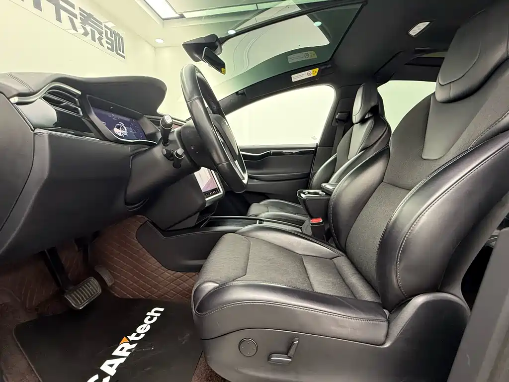 Tesla Model X — фото 9