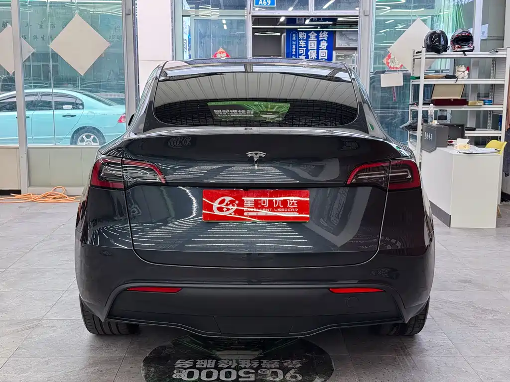 Tesla Model Y — фото 6