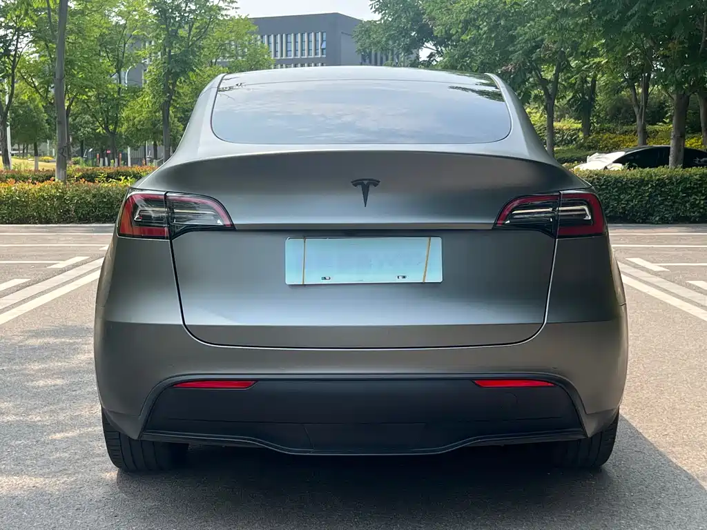 Tesla Model Y — фото 5