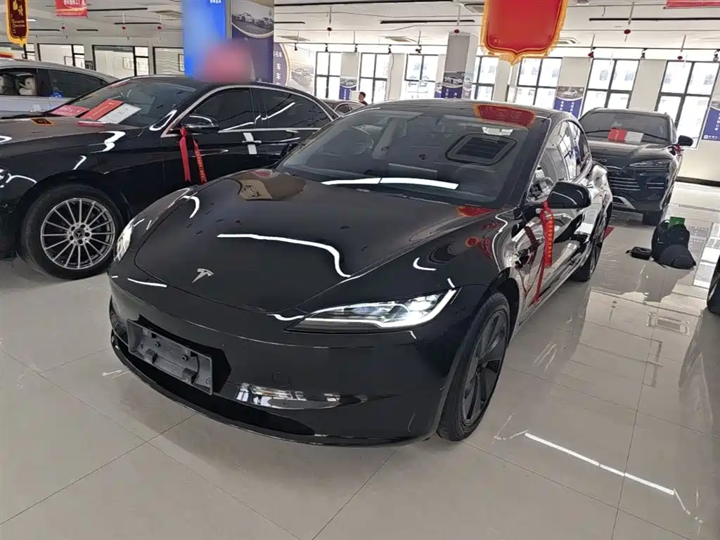 Tesla Model 3 — фото 2