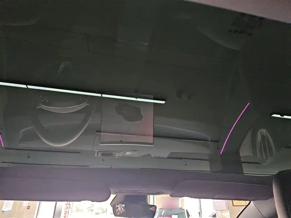 Tesla Model 3 — фото 18
