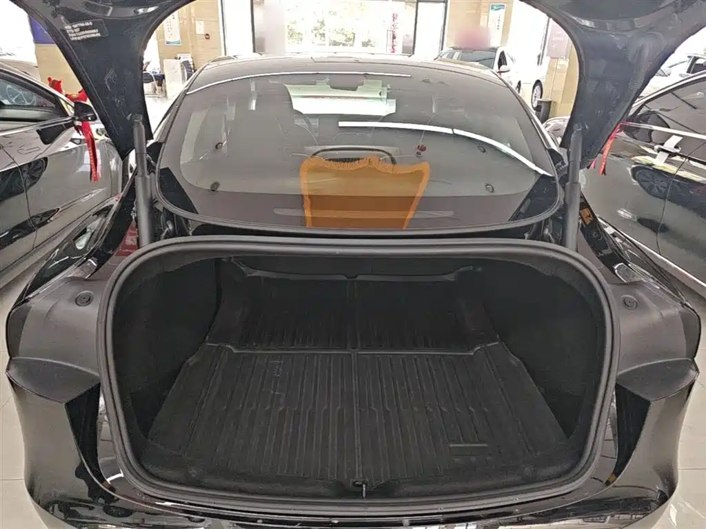 Tesla Model 3 — фото 19