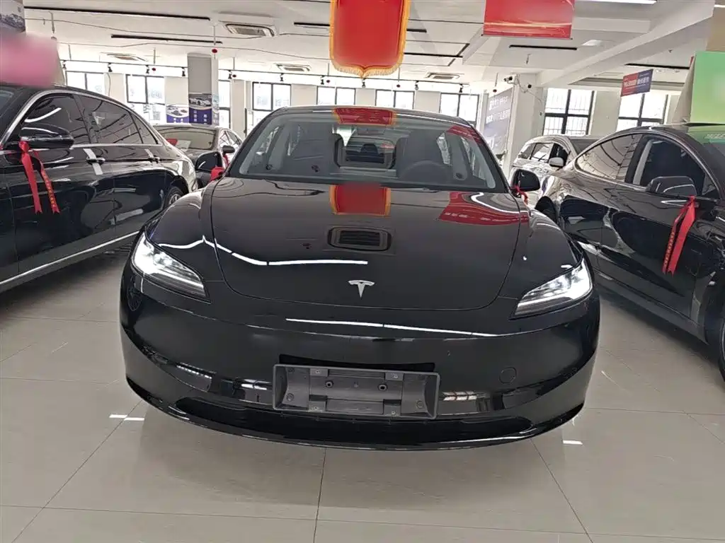 Tesla Model 3 — фото 3