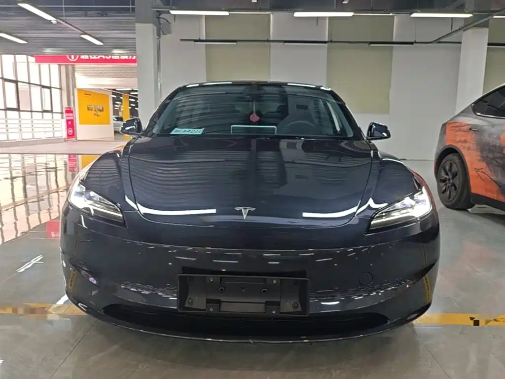 Tesla Model 3 — фото 3