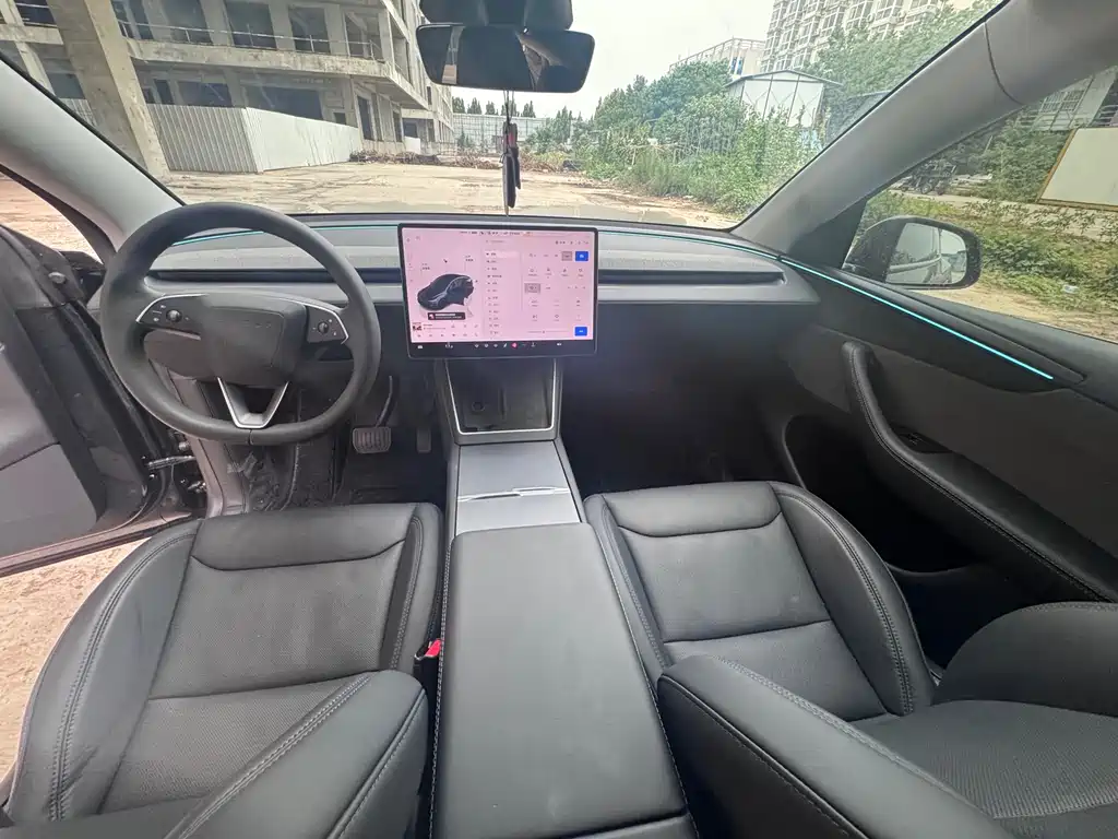 Tesla Model Y — фото 4