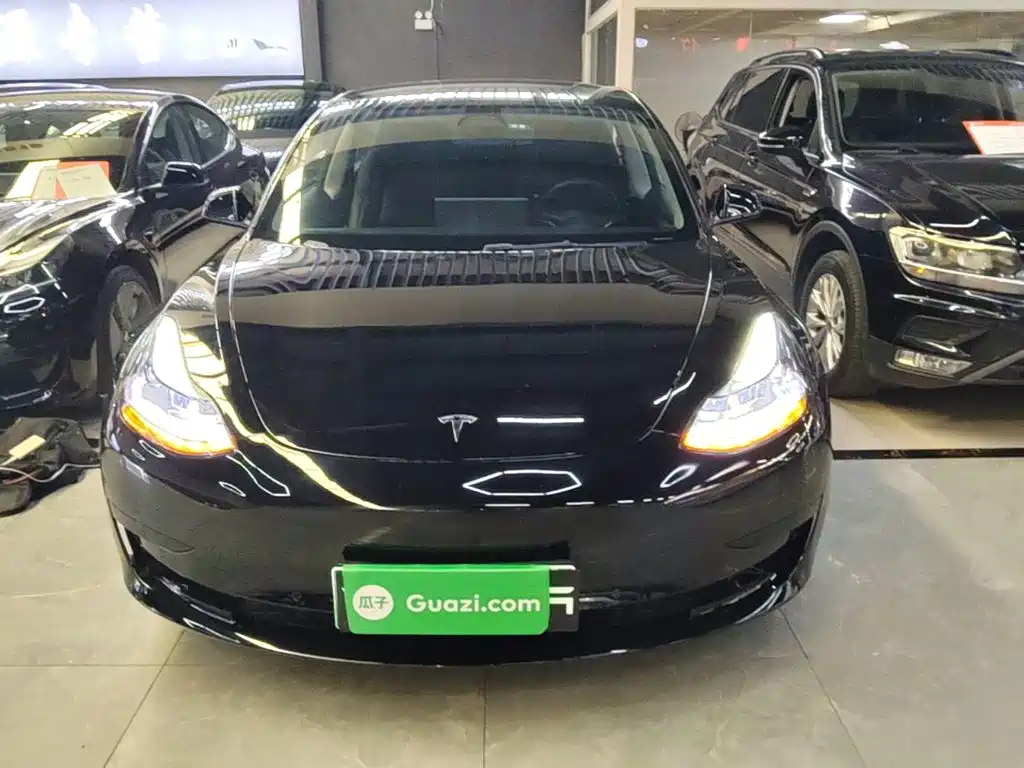 Tesla Model 3 — фото 3