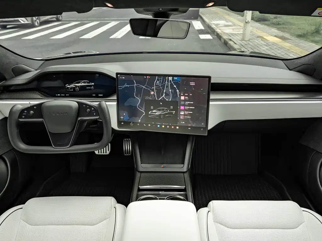 Tesla Model S — фото 8