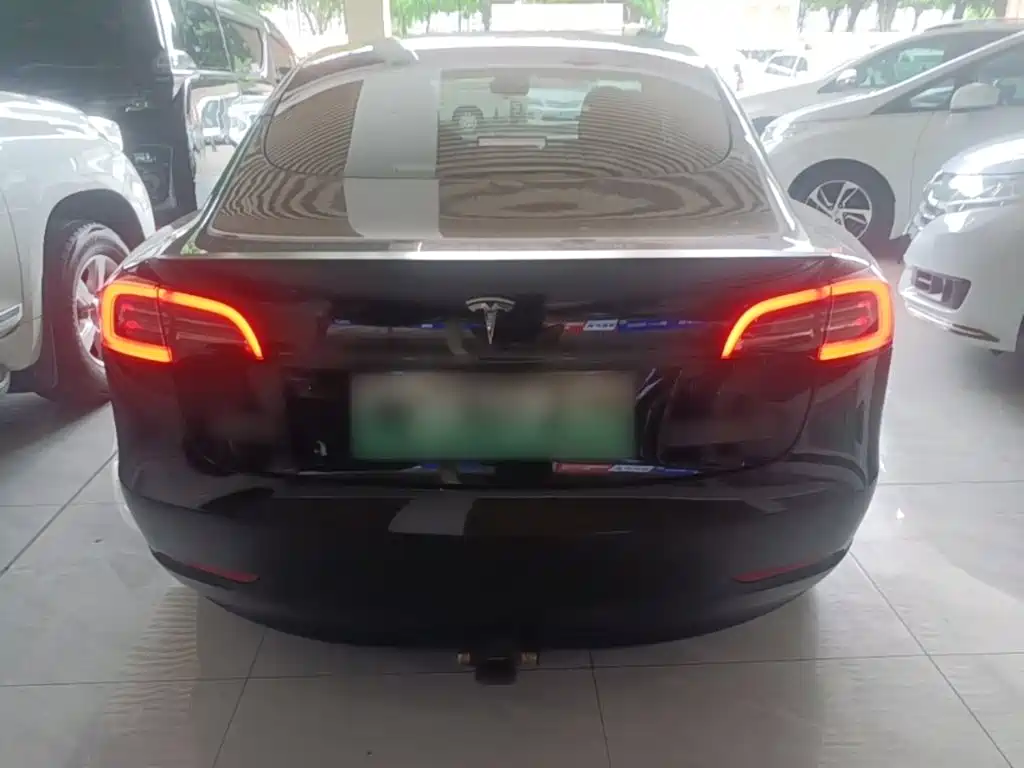 Tesla Model 3 — фото 6