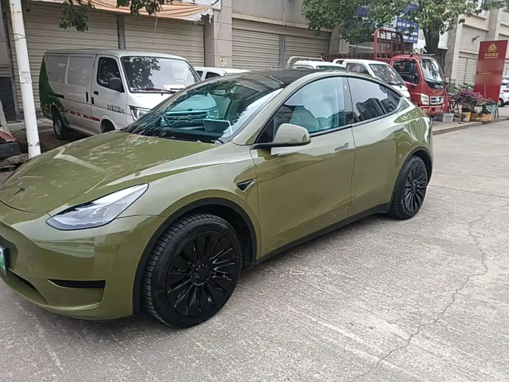 Tesla Model Y — фото 2