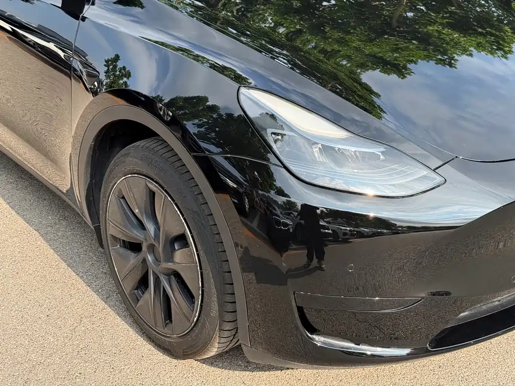 Tesla Model Y — фото 4