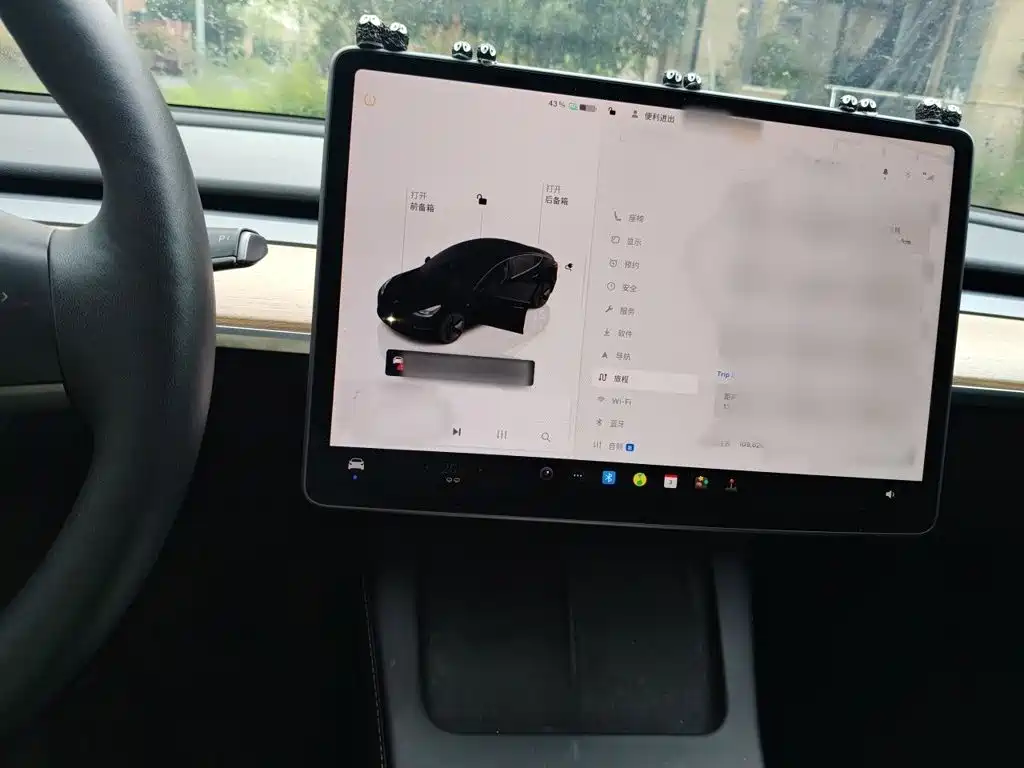 Tesla Model 3 — фото 6